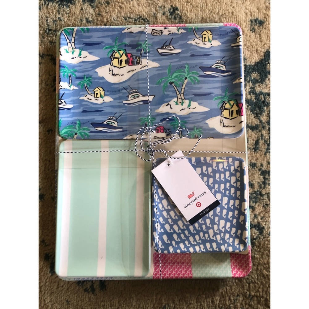 🆕🆕Vineyard Vines for Target tray set
